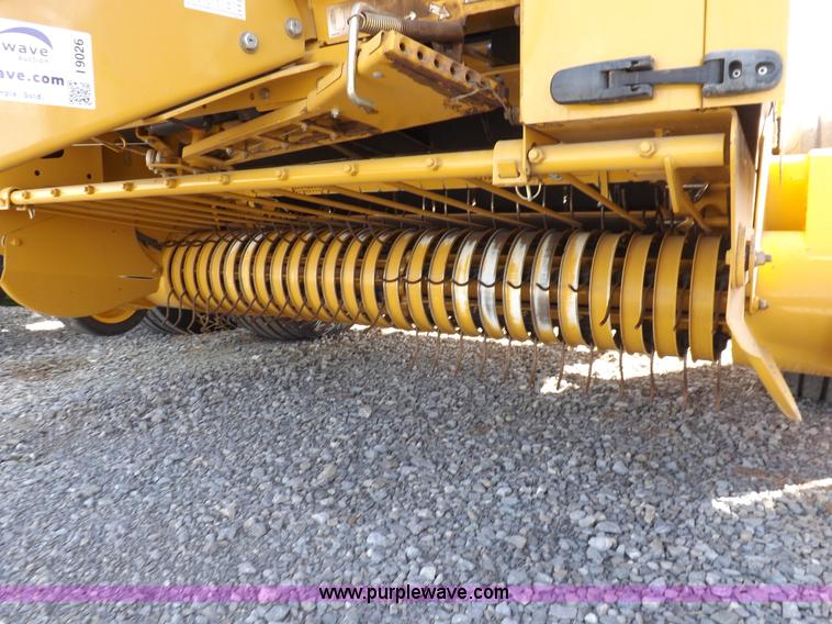 image for item I9026 Vermeer 605M round baler