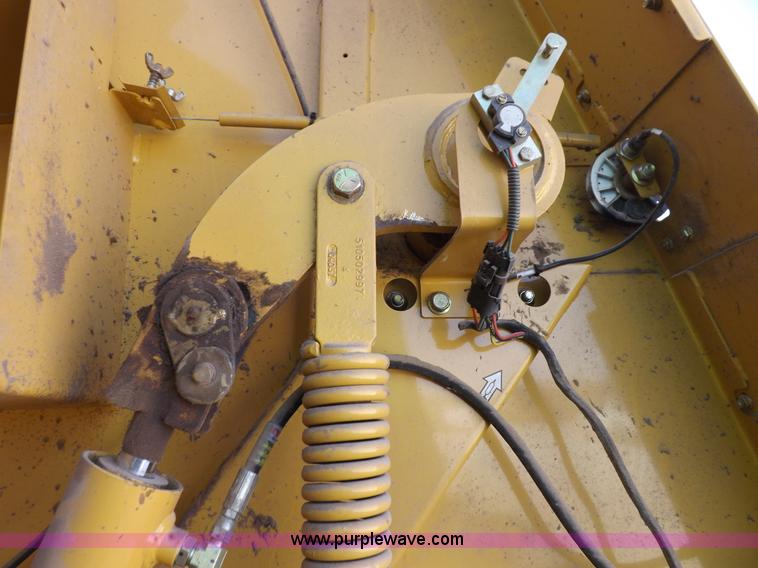 image for item I9026 Vermeer 605M round baler