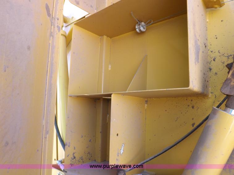 image for item I9026 Vermeer 605M round baler