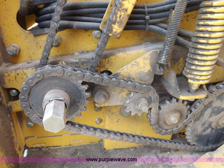 image for item I9026 Vermeer 605M round baler