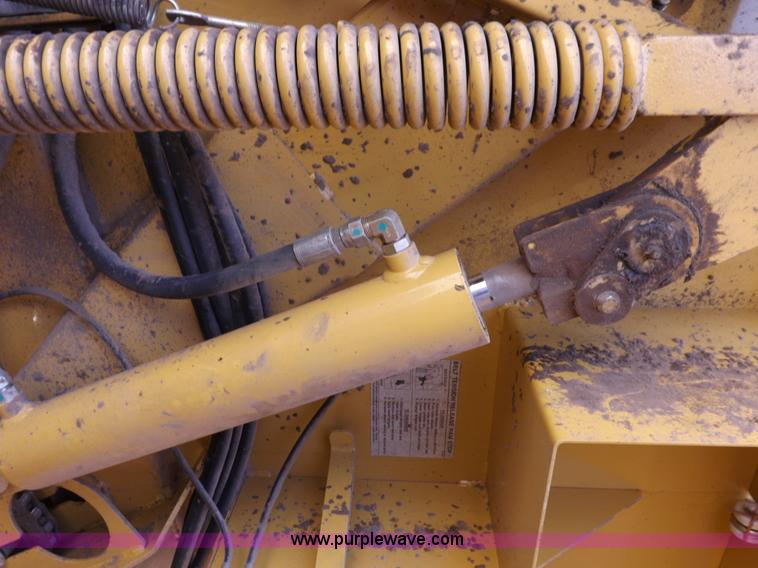 image for item I9026 Vermeer 605M round baler