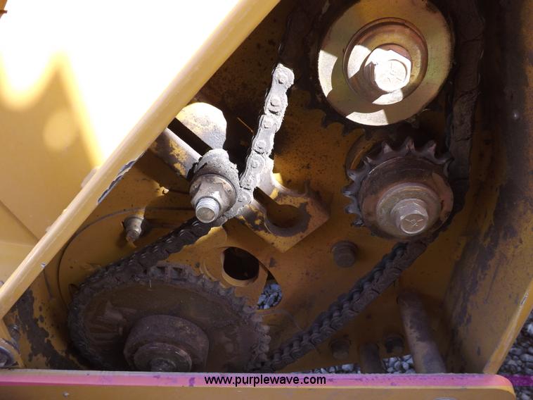 image for item I9026 Vermeer 605M round baler