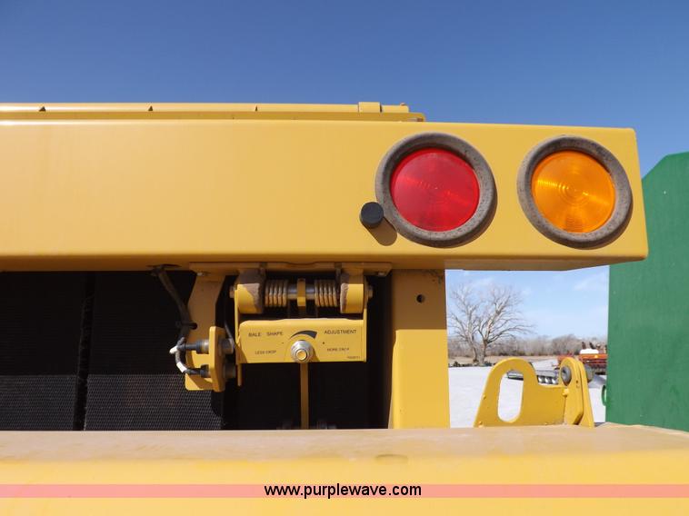 image for item I9026 Vermeer 605M round baler