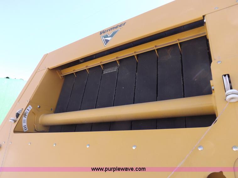 image for item I9026 Vermeer 605M round baler