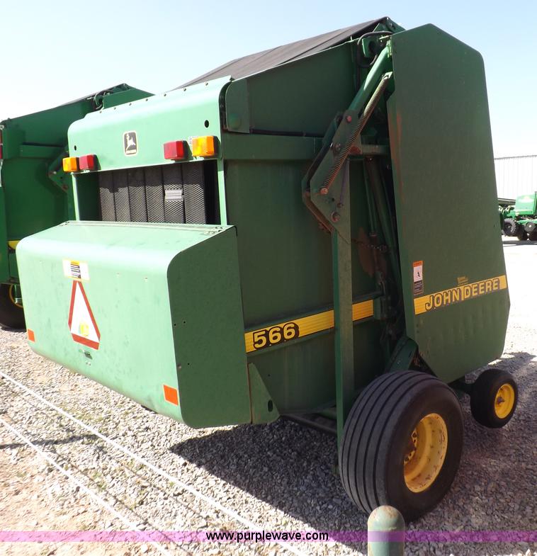 image for item I9027 1998 John Deere 566 round baler