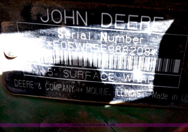 image for item I9027 1998 John Deere 566 round baler