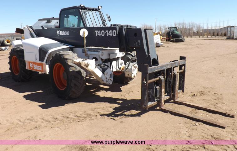 image for item I9042 2003 Bobcat T40140 telehandler