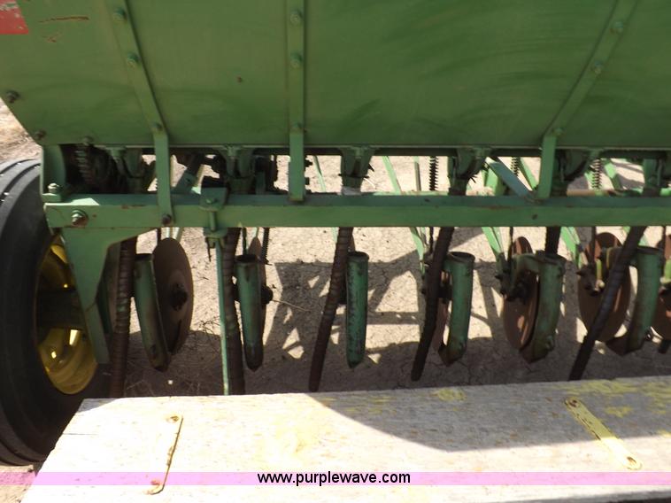 image for item I9044 (3) John Deere  drills