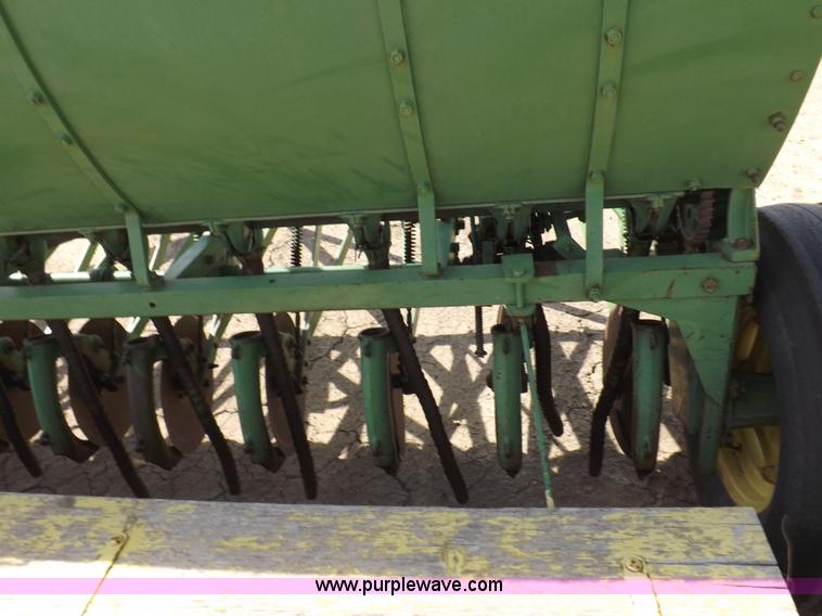 image for item I9044 (3) John Deere  drills