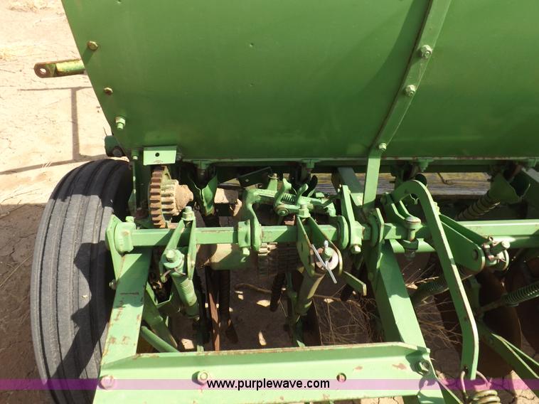 image for item I9044 (3) John Deere  drills