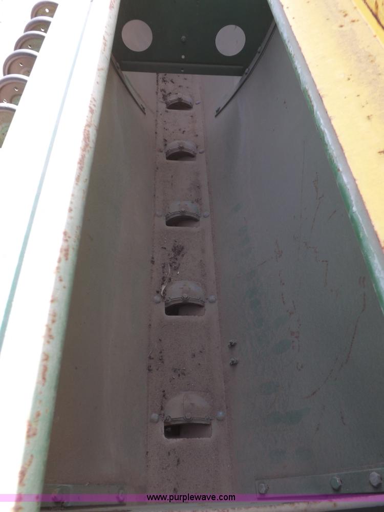 image for item I9044 (3) John Deere  drills