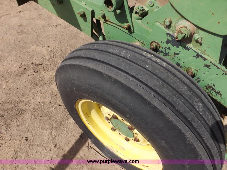 image for item I9044 (3) John Deere  drills