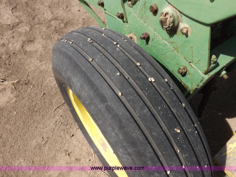 image for item I9044 (3) John Deere  drills
