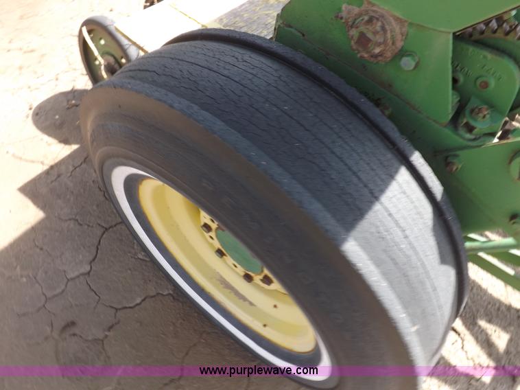 image for item I9044 (3) John Deere  drills