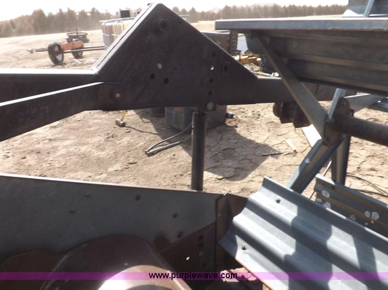 image for item I9047 Deutz Allis 24' head