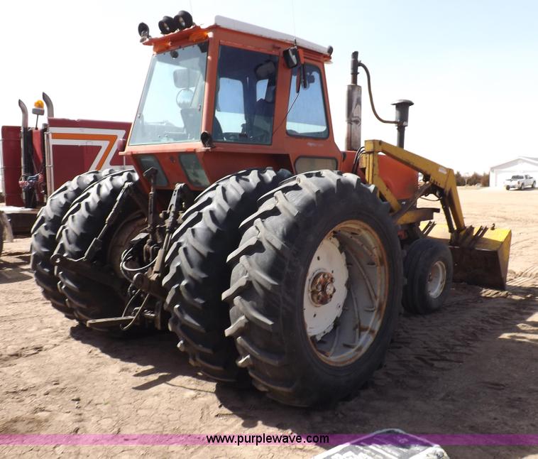 image for item I9054 1980 Allis Chalmers 7060 tractor