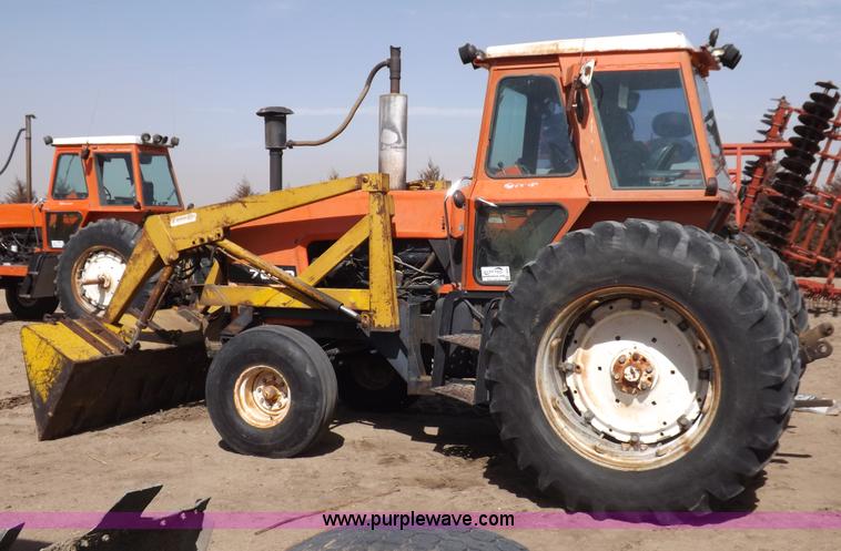 image for item I9054 1980 Allis Chalmers 7060 tractor