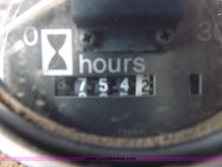 image for item I9054 1980 Allis Chalmers 7060 tractor