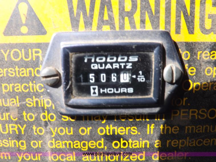 image for item I9054 1980 Allis Chalmers 7060 tractor