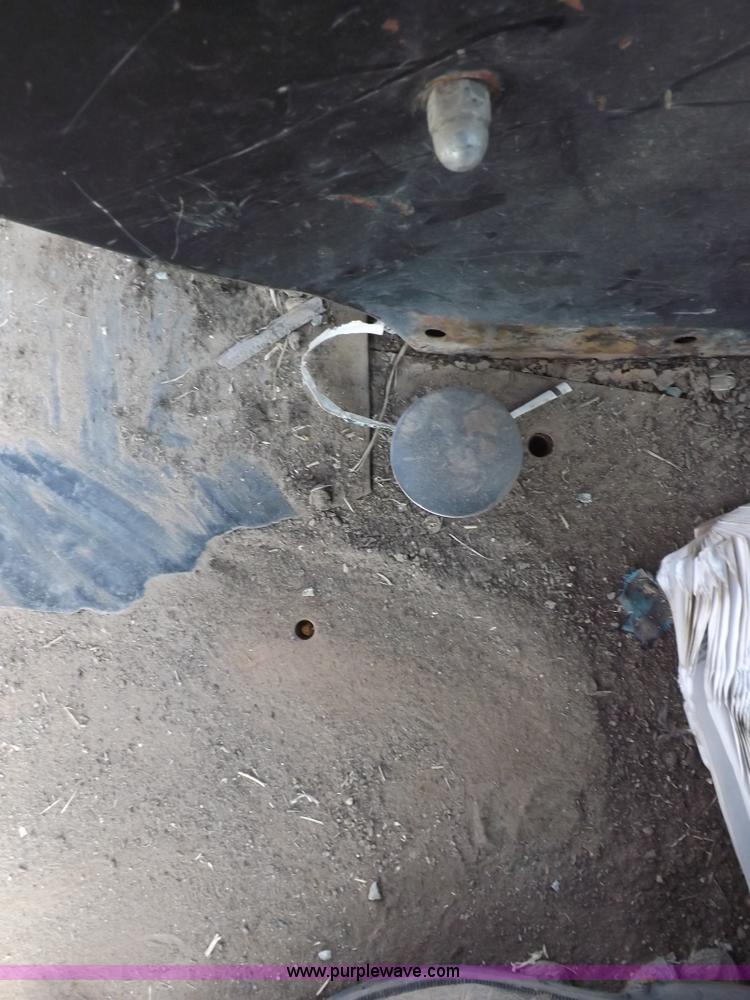 image for item I9054 1980 Allis Chalmers 7060 tractor