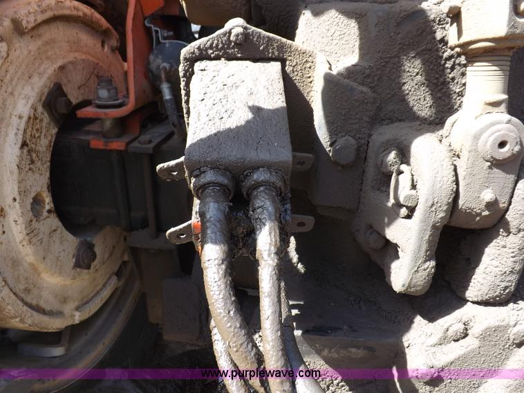 image for item I9054 1980 Allis Chalmers 7060 tractor