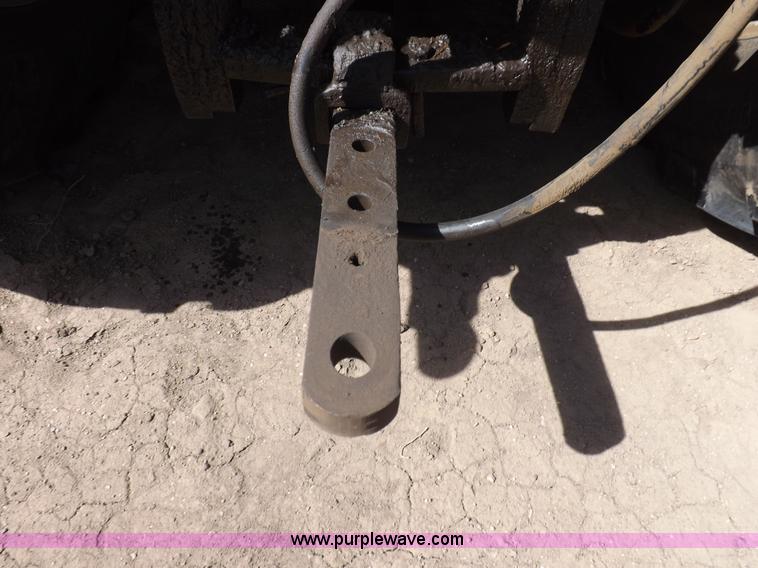 image for item I9054 1980 Allis Chalmers 7060 tractor