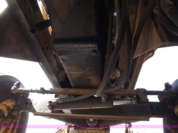 image for item I9054 1980 Allis Chalmers 7060 tractor