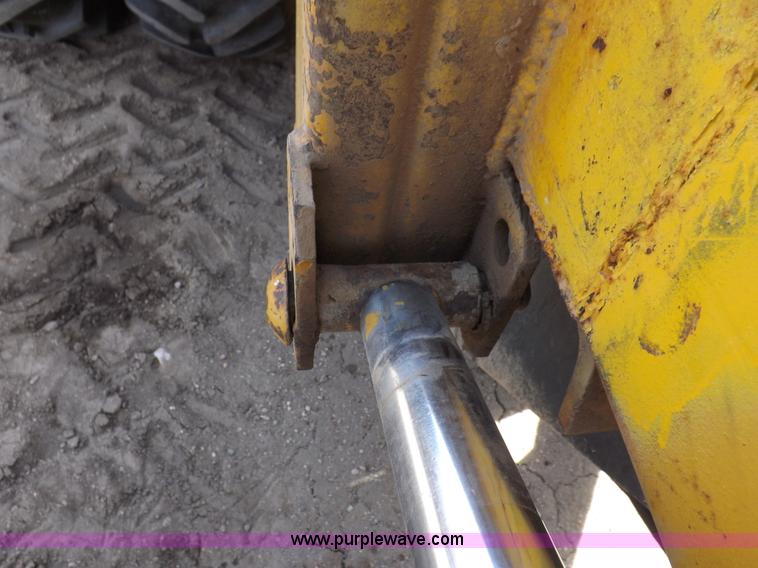 image for item I9054 1980 Allis Chalmers 7060 tractor