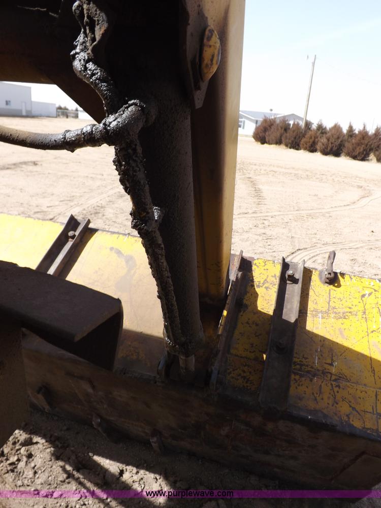 image for item I9054 1980 Allis Chalmers 7060 tractor