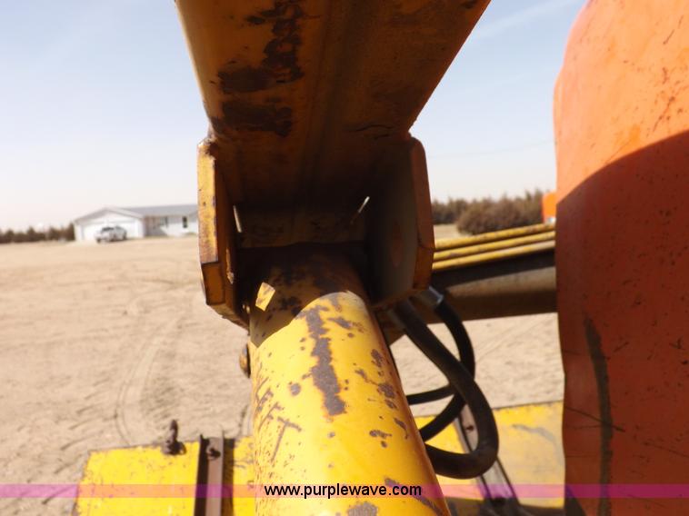 image for item I9054 1980 Allis Chalmers 7060 tractor