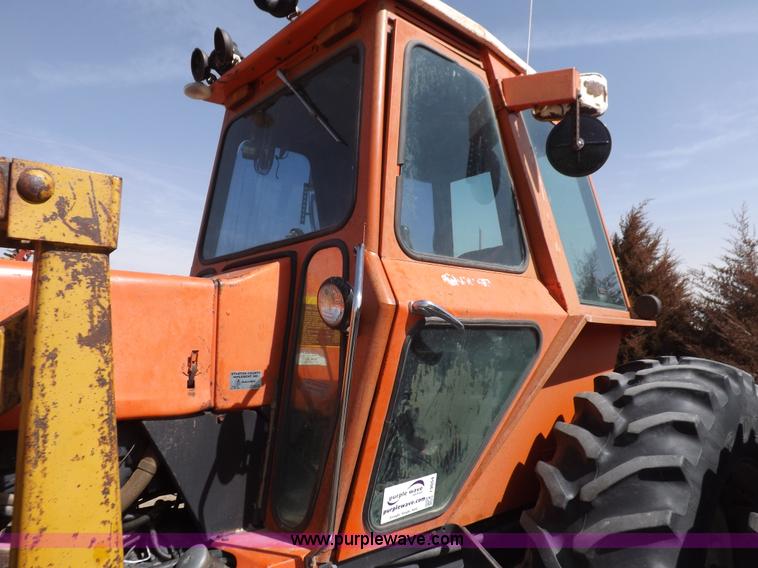 image for item I9054 1980 Allis Chalmers 7060 tractor