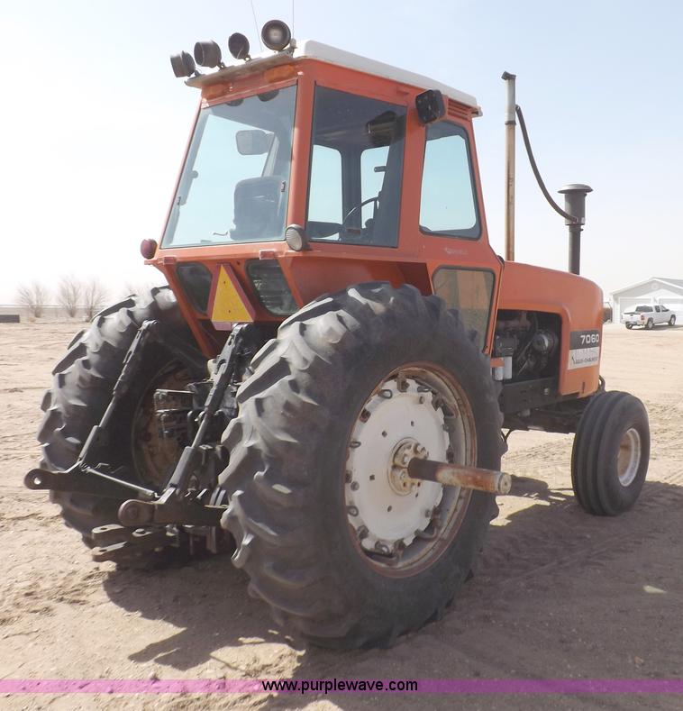 image for item I9055 1980 Allis Chalmers 7060 tractor