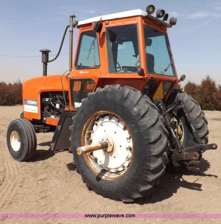 image for item I9055 1980 Allis Chalmers 7060 tractor