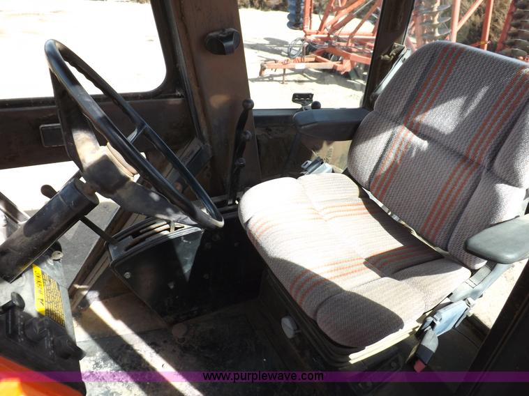 image for item I9055 1980 Allis Chalmers 7060 tractor