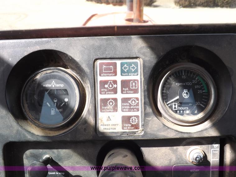 image for item I9055 1980 Allis Chalmers 7060 tractor