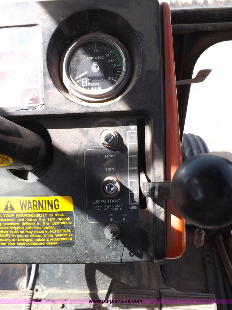 image for item I9055 1980 Allis Chalmers 7060 tractor