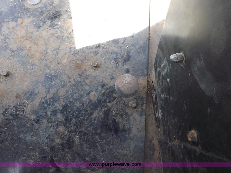 image for item I9055 1980 Allis Chalmers 7060 tractor