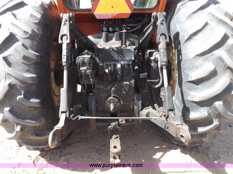image for item I9055 1980 Allis Chalmers 7060 tractor