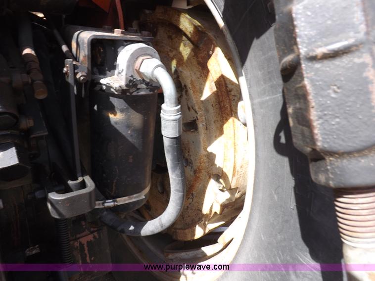 image for item I9055 1980 Allis Chalmers 7060 tractor