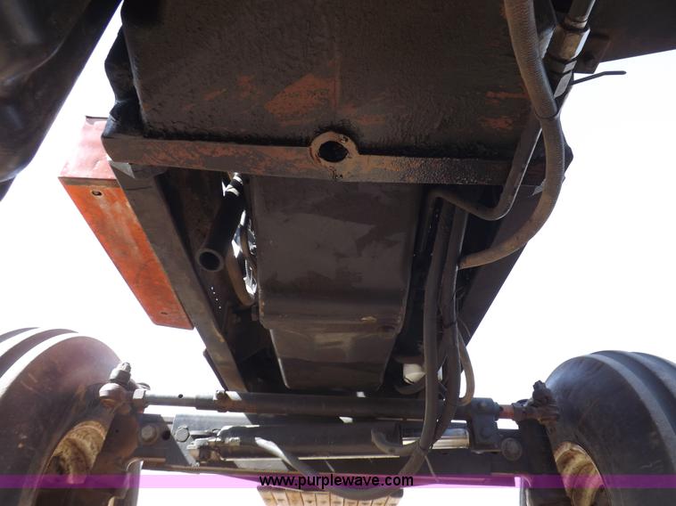 image for item I9055 1980 Allis Chalmers 7060 tractor