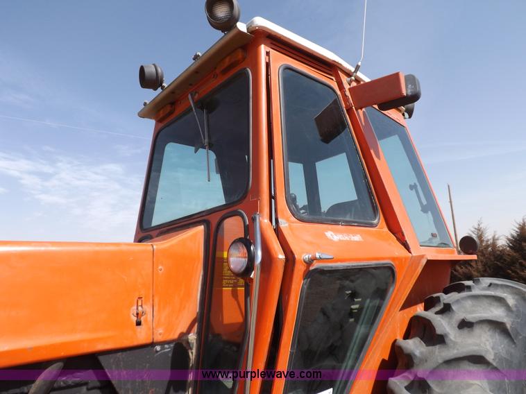 image for item I9055 1980 Allis Chalmers 7060 tractor