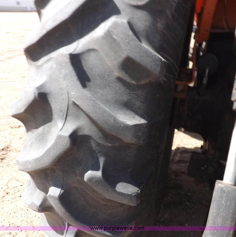 image for item I9055 1980 Allis Chalmers 7060 tractor