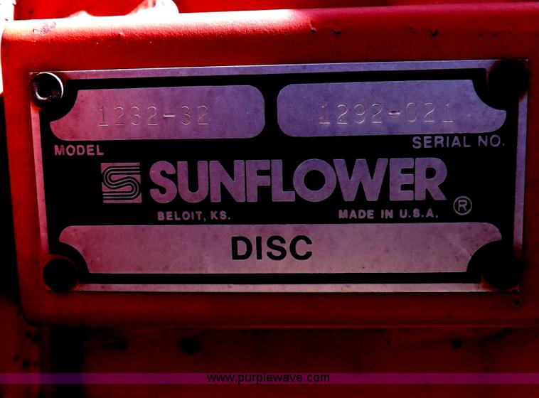 image for item I9056 Sunflower 1232-32 folding disk