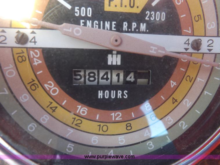 image for item I9059 Farmall 706 tractor