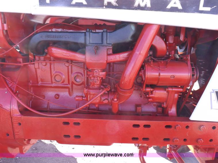 image for item I9059 Farmall 706 tractor