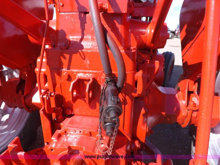 image for item I9059 Farmall 706 tractor