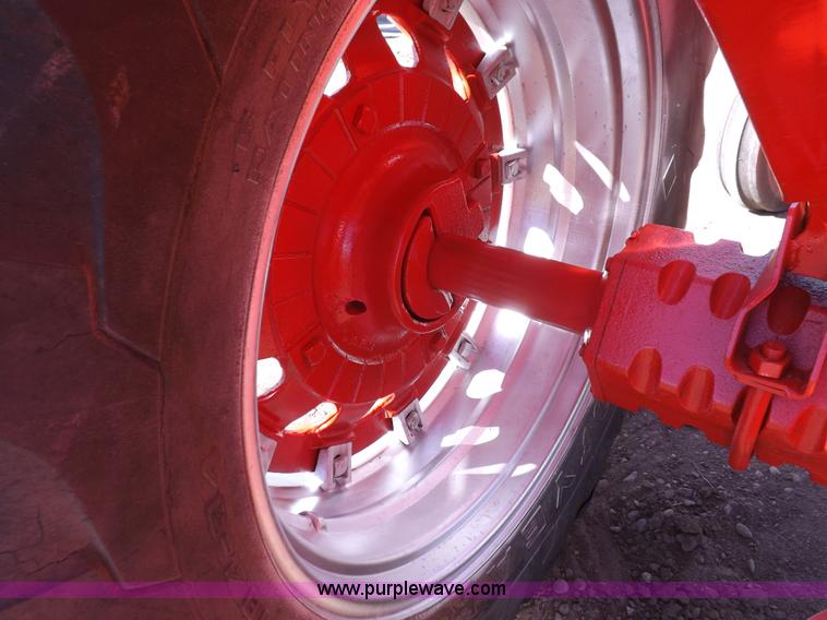 image for item I9059 Farmall 706 tractor