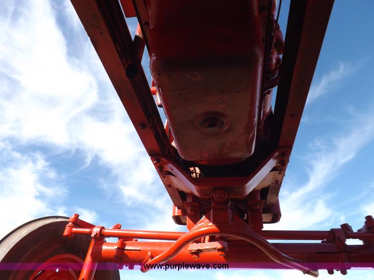 image for item I9059 Farmall 706 tractor