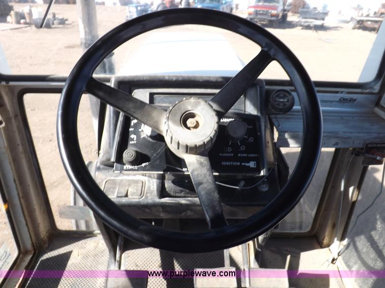 image for item I9063 1979 Case 2590 tractor