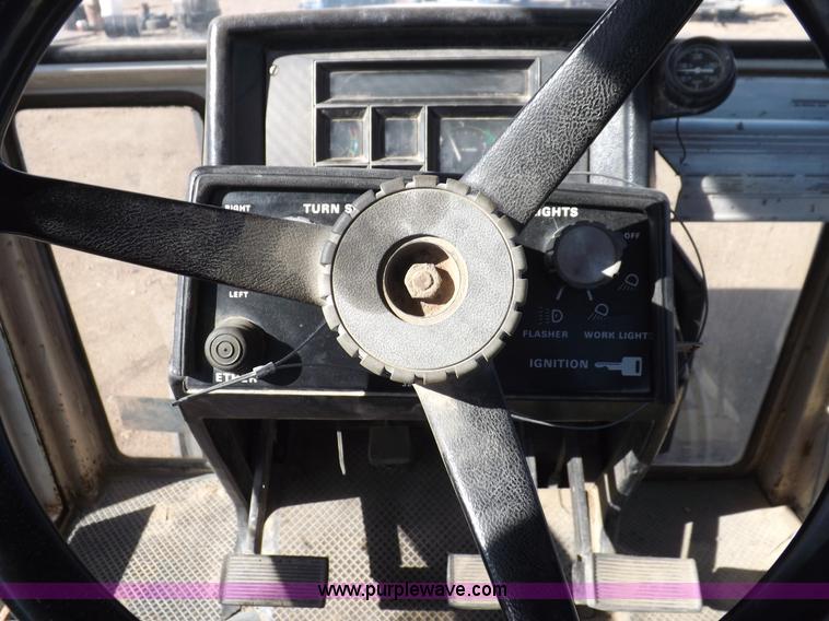 image for item I9063 1979 Case 2590 tractor